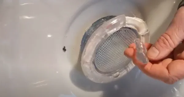 how to fix leaks around the light