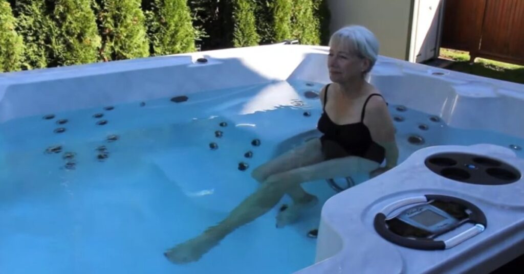 hot tub for back pain featured image