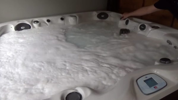 how to get rid of foam in your hot tub